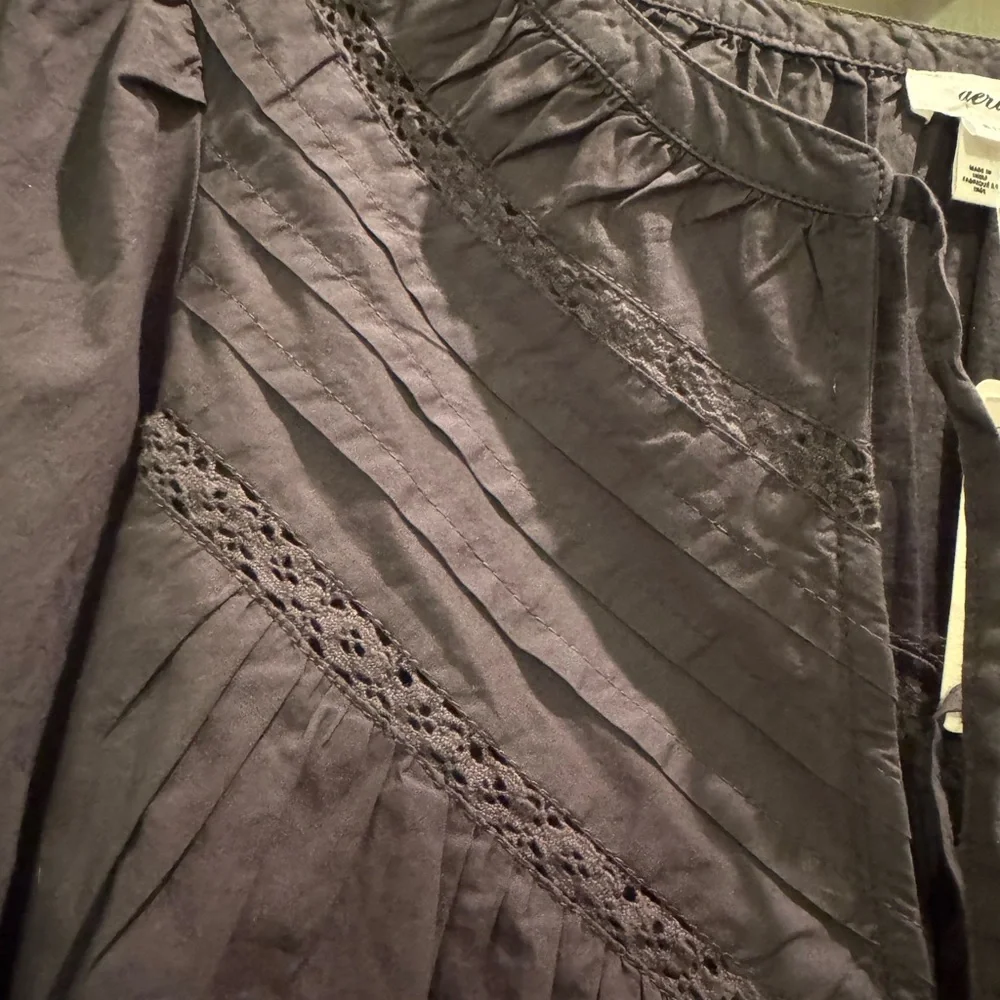 NWT Aerie Charcoal Smocked Blouse. Size Small With Balloon Sleeves - Picture 4 of 11